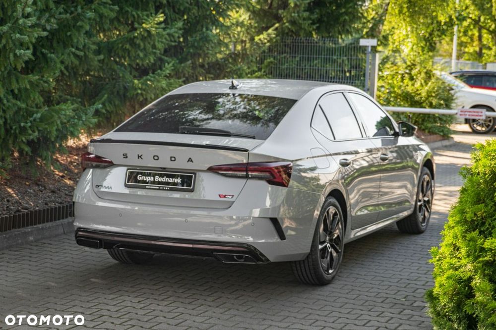 Skoda Octavia 2.0 TSI RS DSG - 10