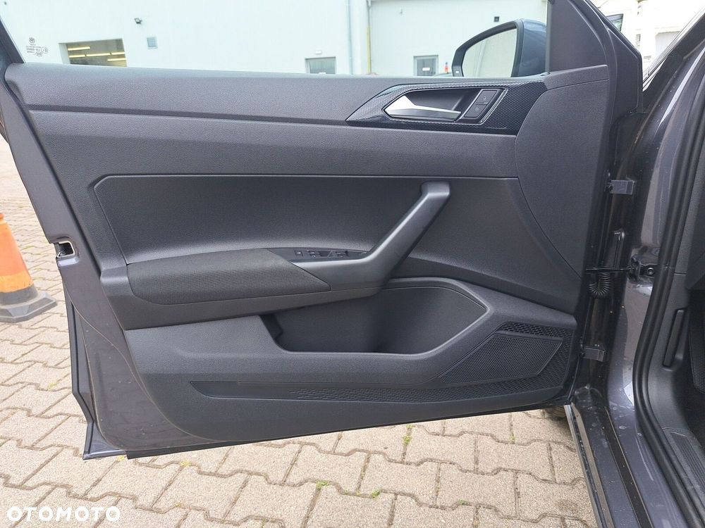 Volkswagen Polo - 11