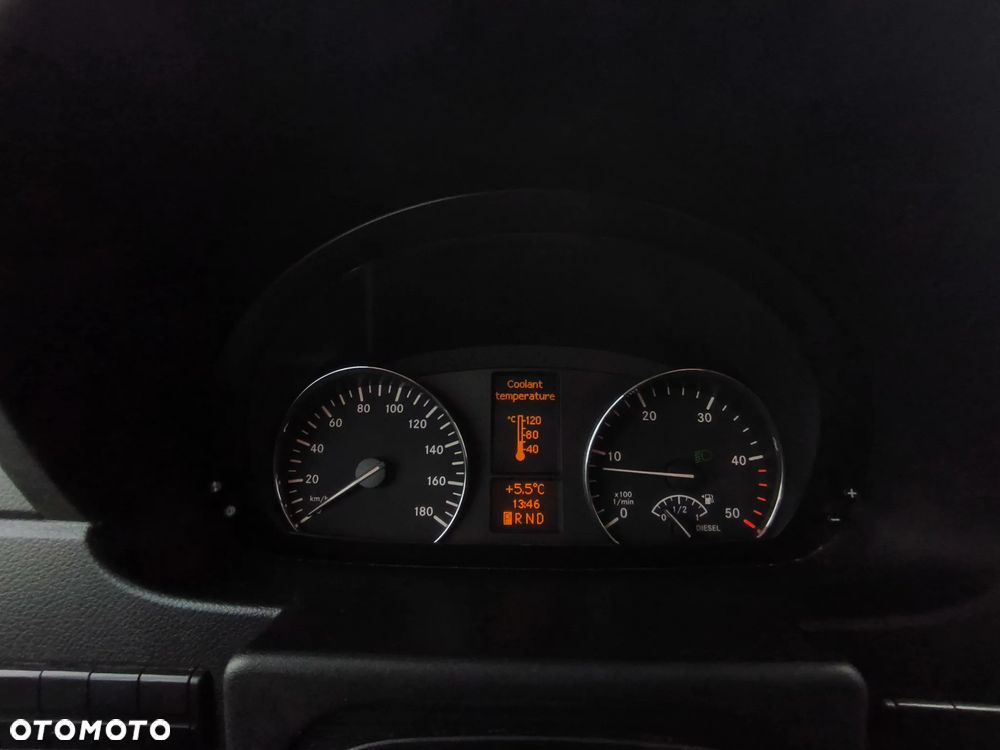 Mercedes-Benz Sprinter - 22