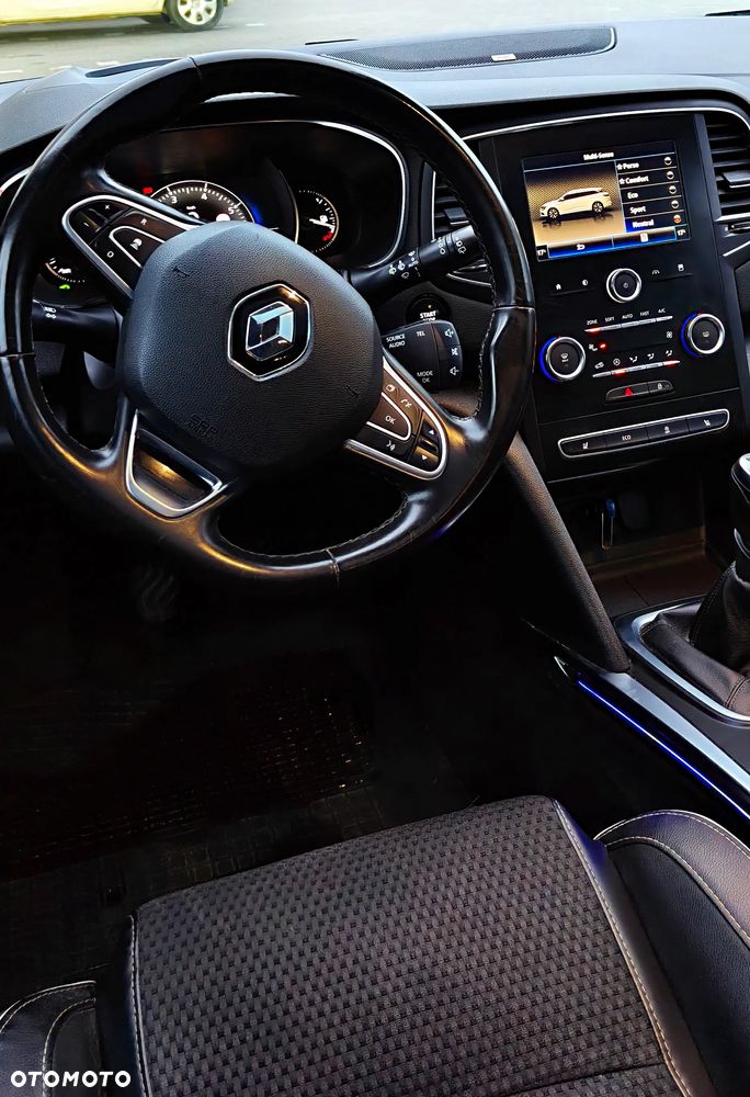 Renault Megane ENERGY TCe 130 BOSE EDITION - 10