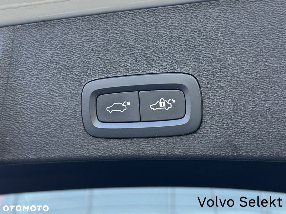 Volvo XC 40 - 31