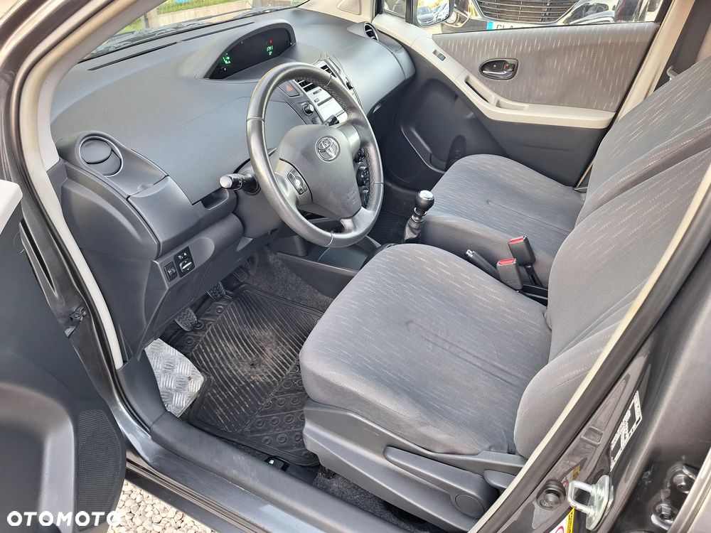 Toyota Yaris 1.33 Luna - 15