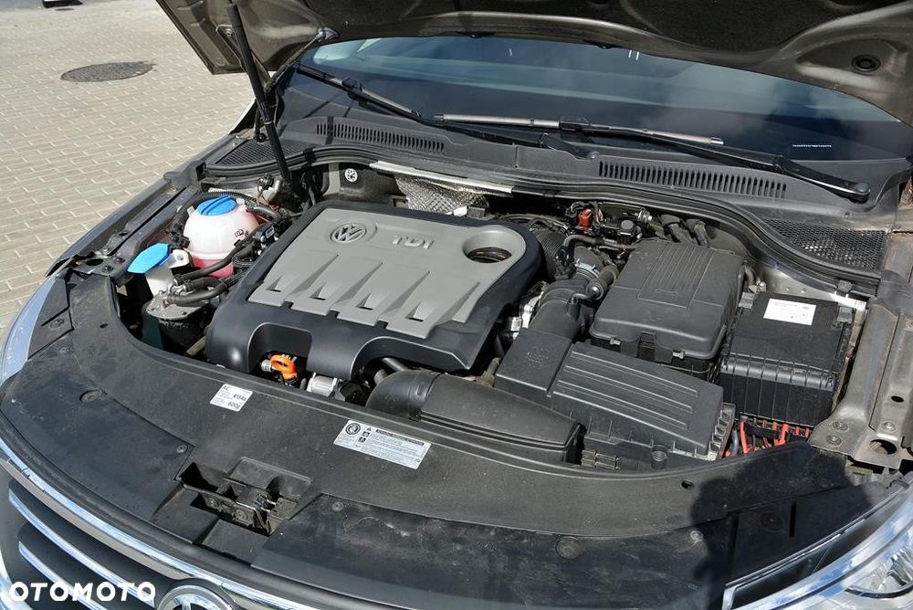 Volkswagen Passat CC 2.0 TDI DPF BMT 4Mot - 11