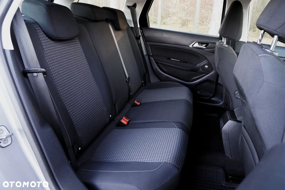 Peugeot 308 BlueHDi 130 Allure Pack - 25