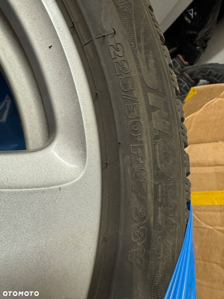 BMW Seria 5 525d - 27