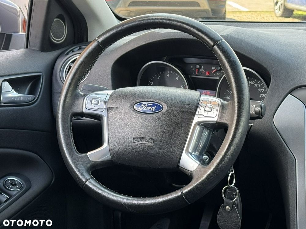 Ford Mondeo 1.6 T Ambiente - 28