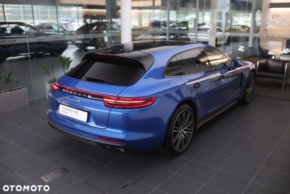 Porsche Panamera 4S - 7