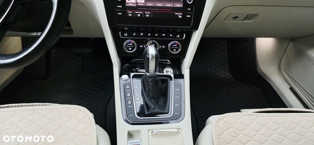 Volkswagen Passat 1.8 TSI BMT Highline DSG - 10