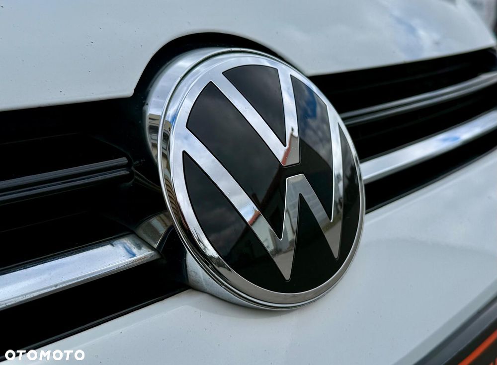 Volkswagen Golf - 24