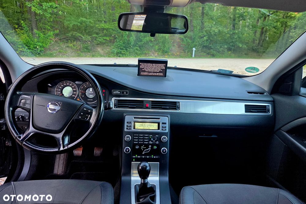 Volvo V70 D4 Momentum - 8