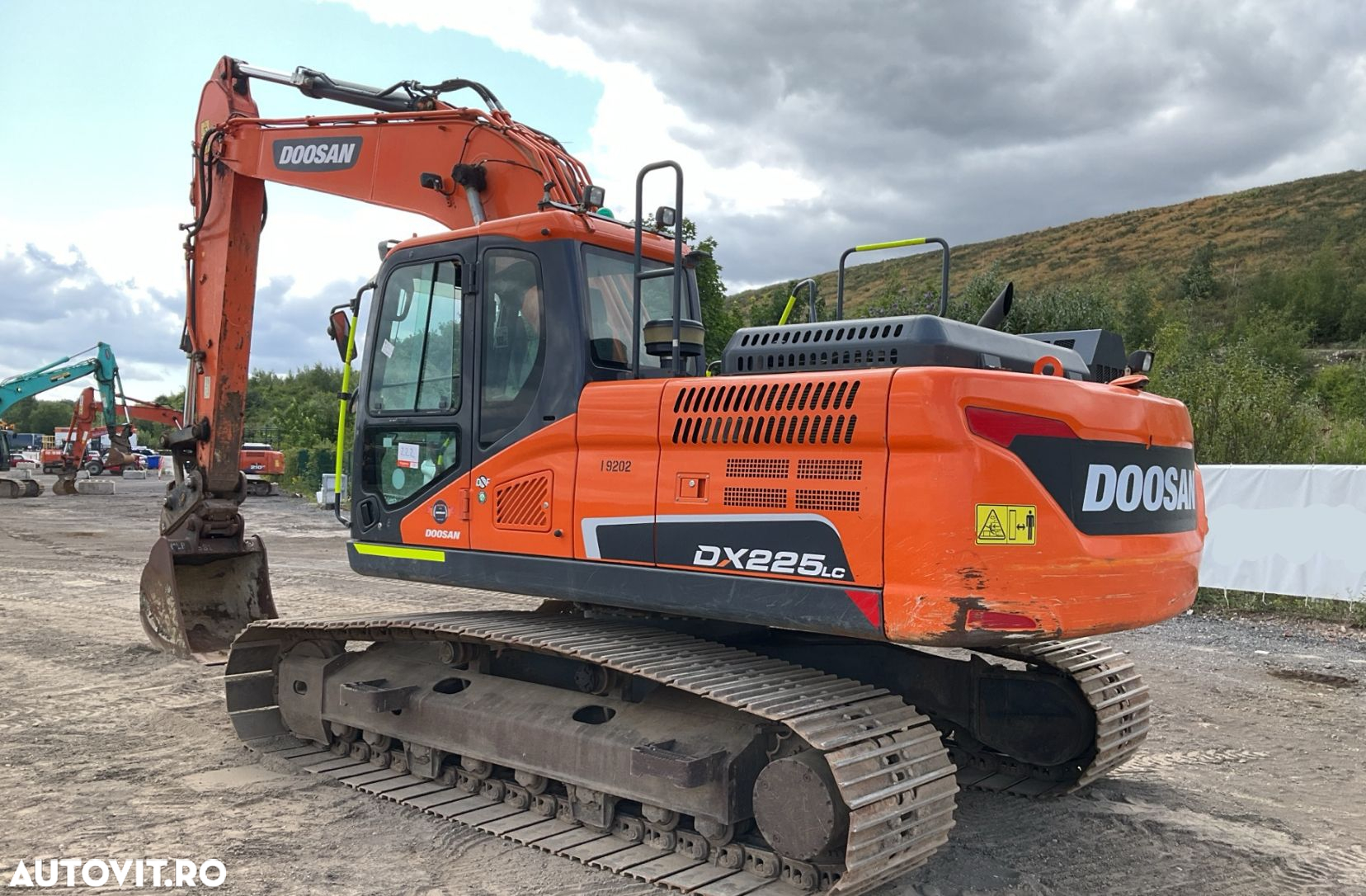 Doosan DX225LC-5 Excavator - 2