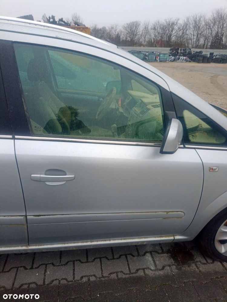 OPEL ZAFIRA B DRZWI PRAWE PRZÓD Z157 - 1