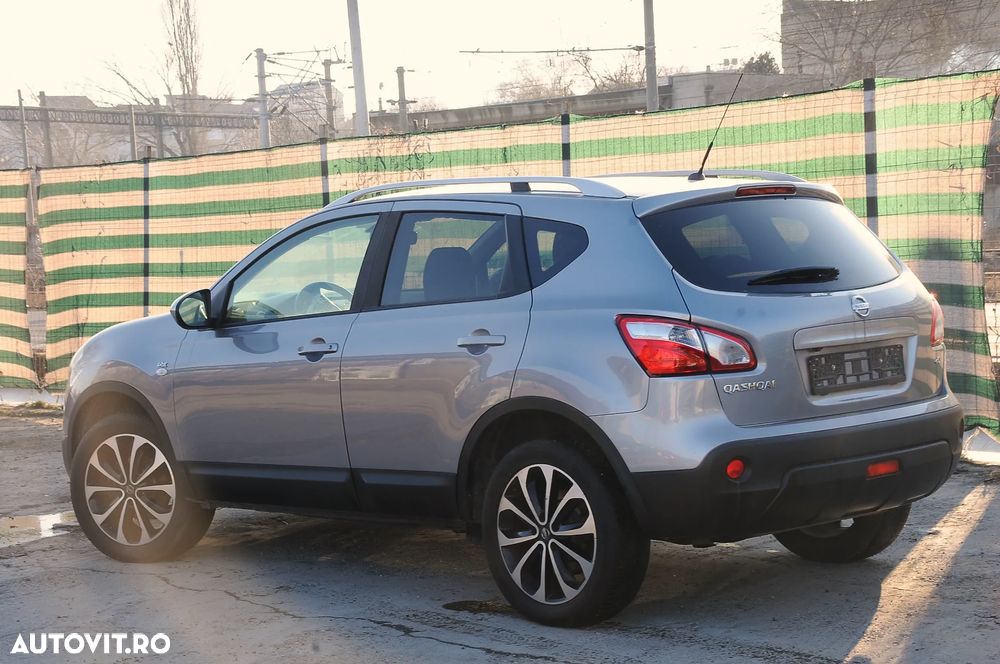 Nissan Qashqai 2.0 DCI 4 x 4 DPF tekna - 4