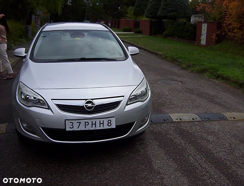 Toyota Auris Hybrid 135 Premium - 1