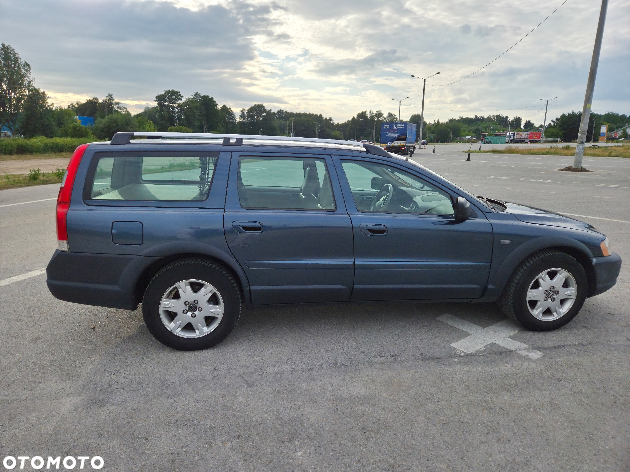 Volvo XC 70 2.4 AWD Automatik Momentum - 8