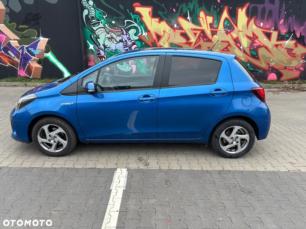 Toyota Yaris Hybrid 100 Active EU6 - 3