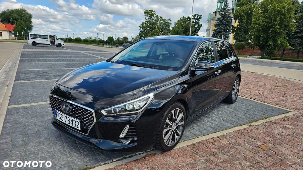 Hyundai i30 1.4 T-GDI Premiere Luxury DCT - 2