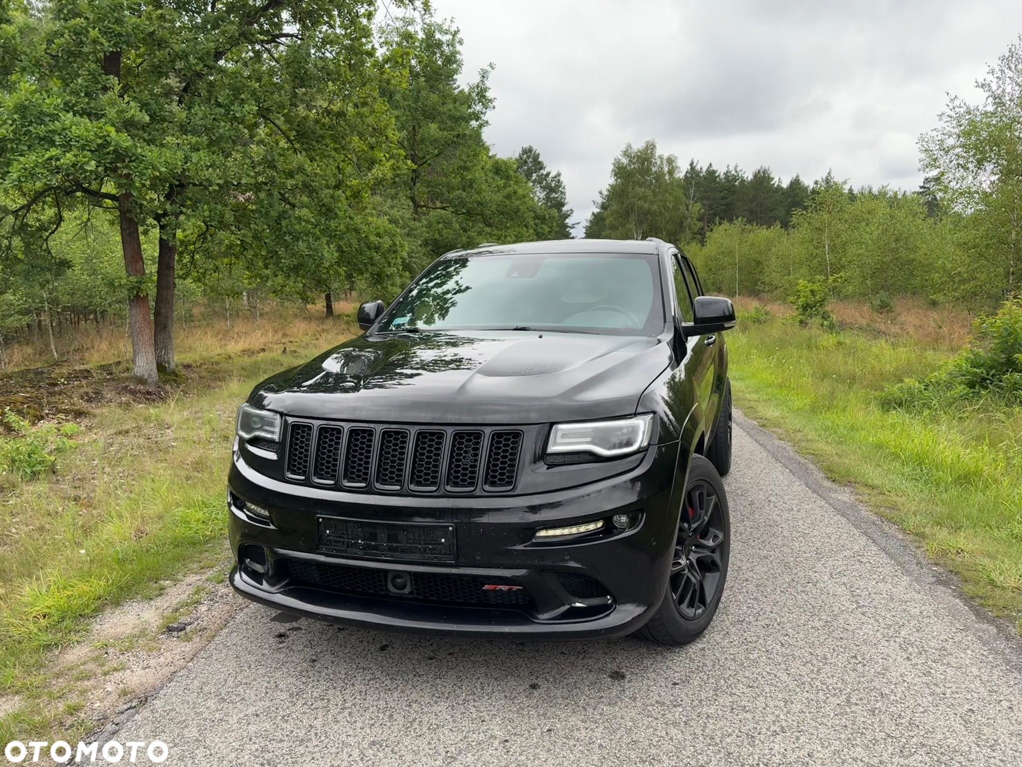 Jeep Grand Cherokee SRT - 2