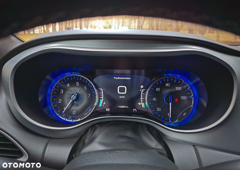 Chrysler Pacifica - 6