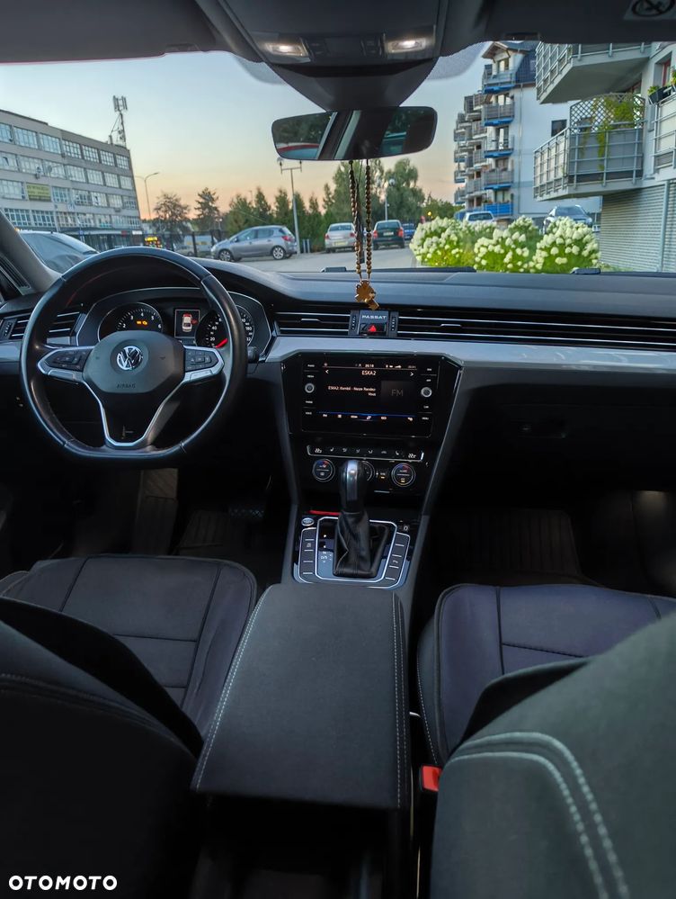 Volkswagen Passat 2.0 TSI Business DSG - 11