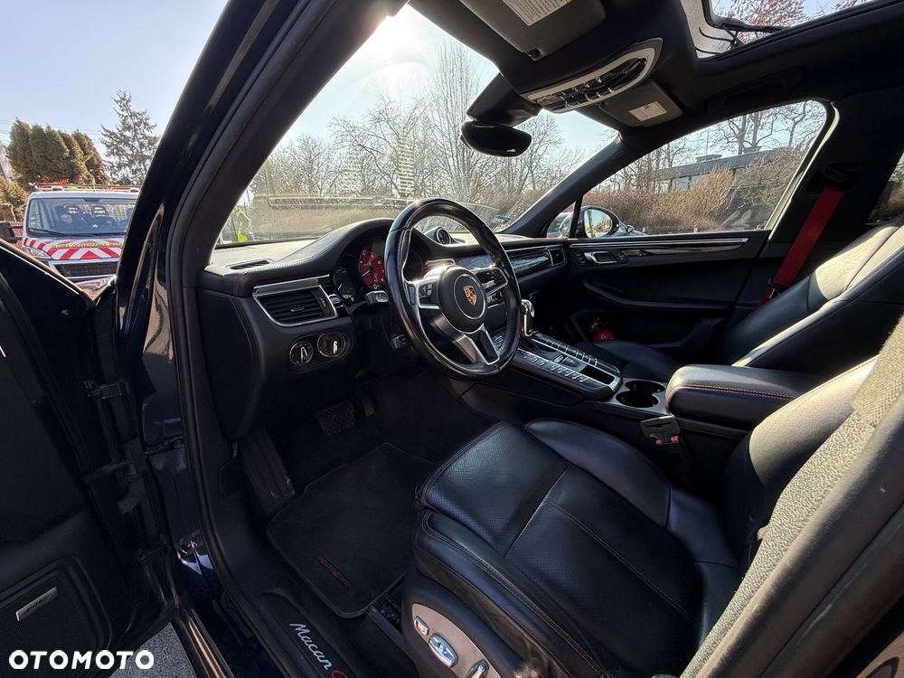 Porsche Macan GTS PDK - 17
