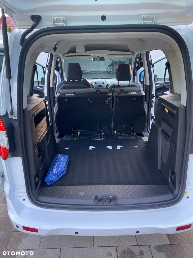 Ford Tourneo Courier 1.5 TDCi Trend - 11