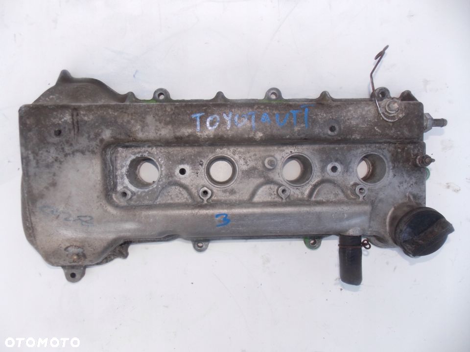 pokrywa zaworów toyota corolla e12 auris 1.4 4zz - 1