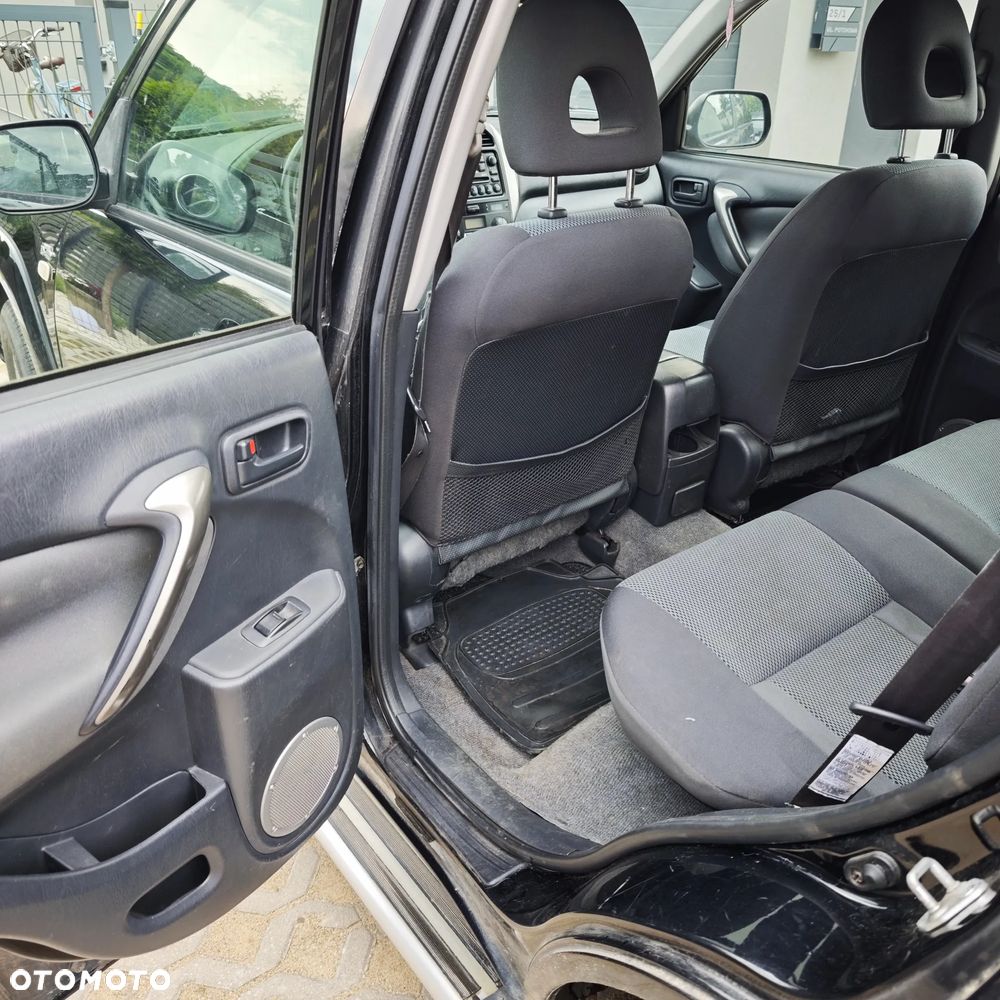Toyota RAV4 2.0 D-4D 4x4 - 10