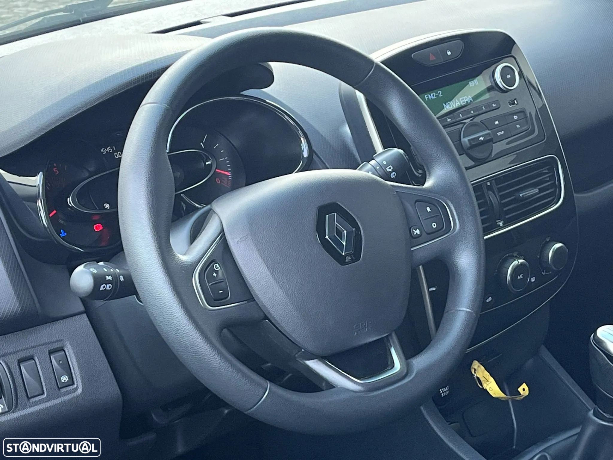 Renault Clio IV Van 1.5 dCi 75cv - 9