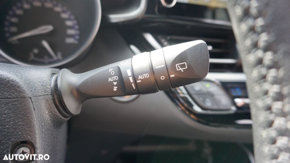 Toyota C-HR - 17