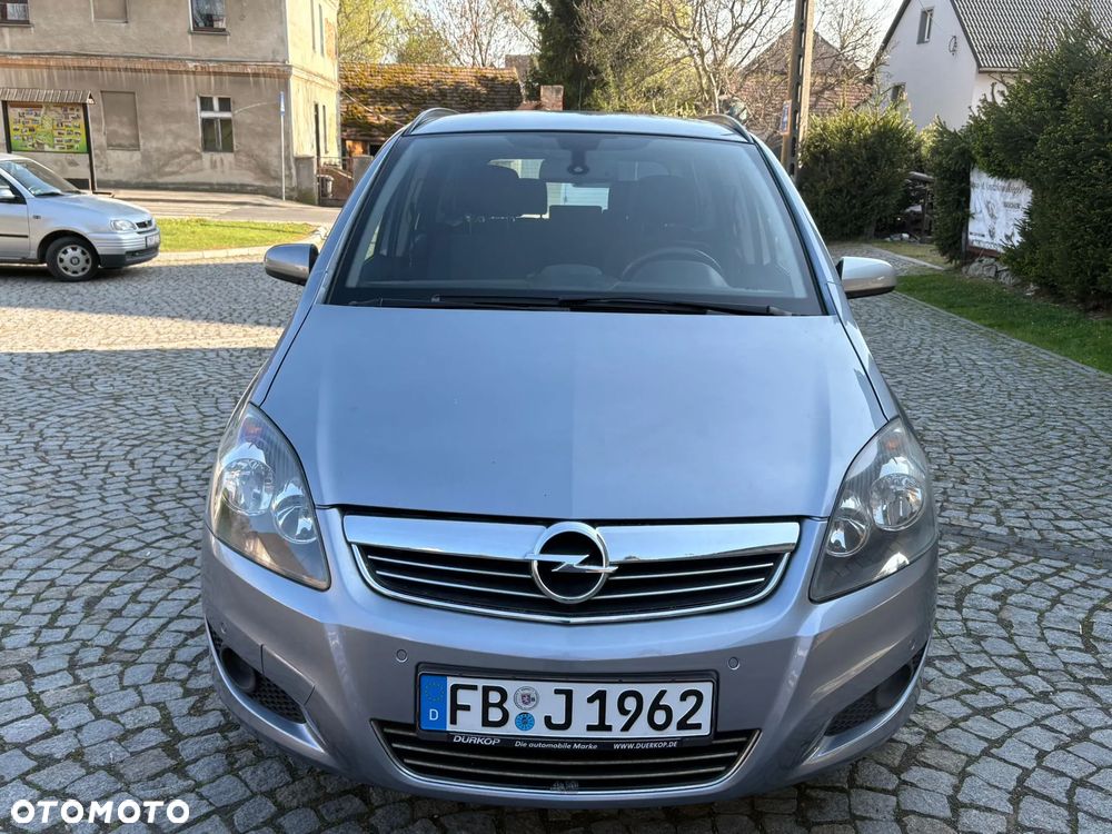 Opel Zafira 1.8 Easytronic Family Plus - 1
