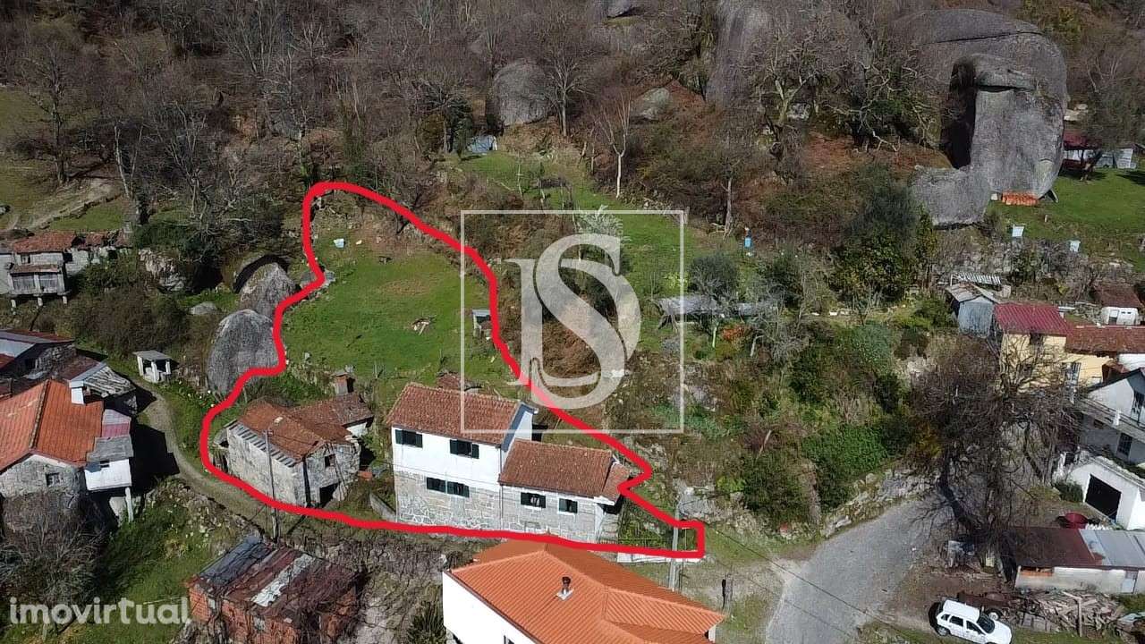 Moradia T2 habitável+ Moradia T2 para restauro+ Terreno com 700m2 - Grande imagem: 3/40