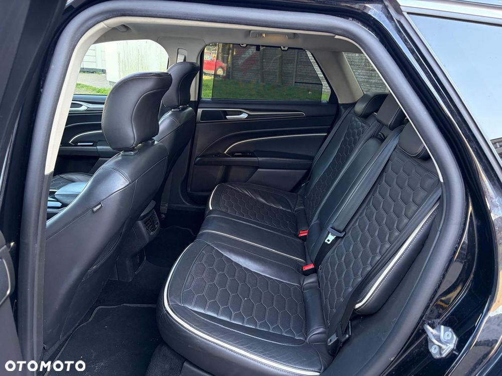 Ford Mondeo SW 2.0 Hybrid Vignale - 13