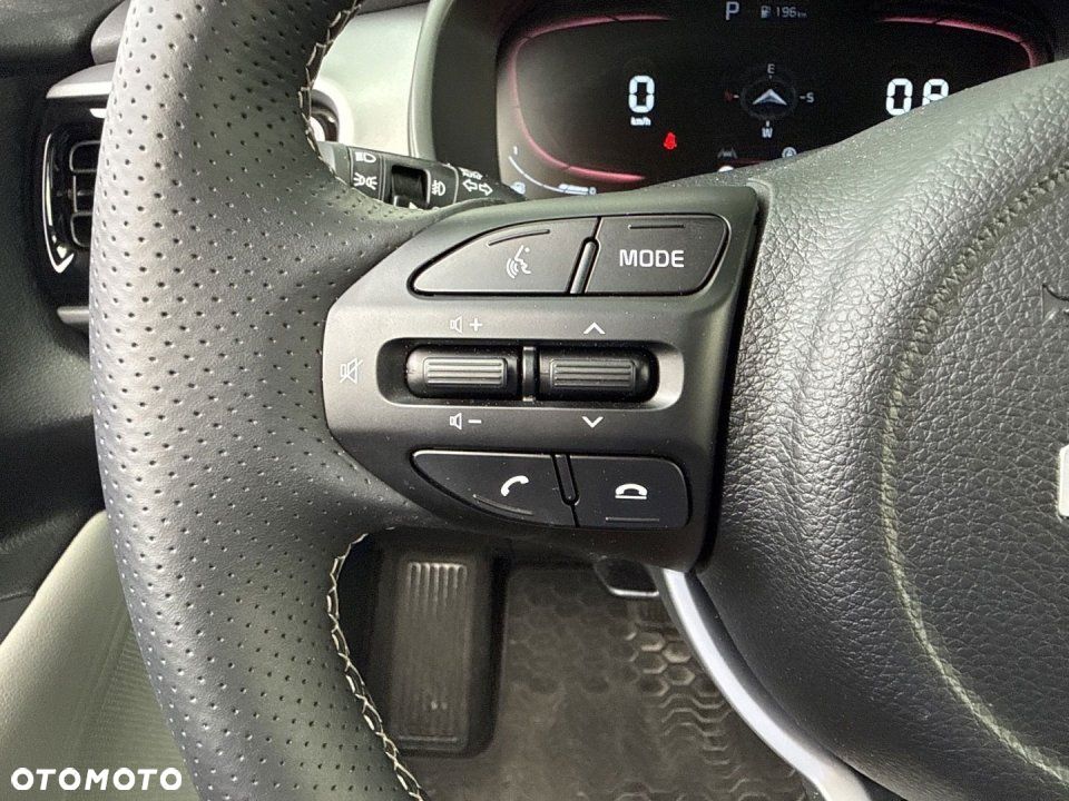 Kia Stonic - 25