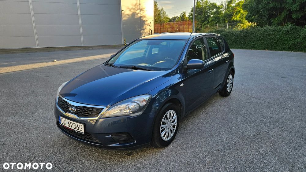 Kia Ceed - 3