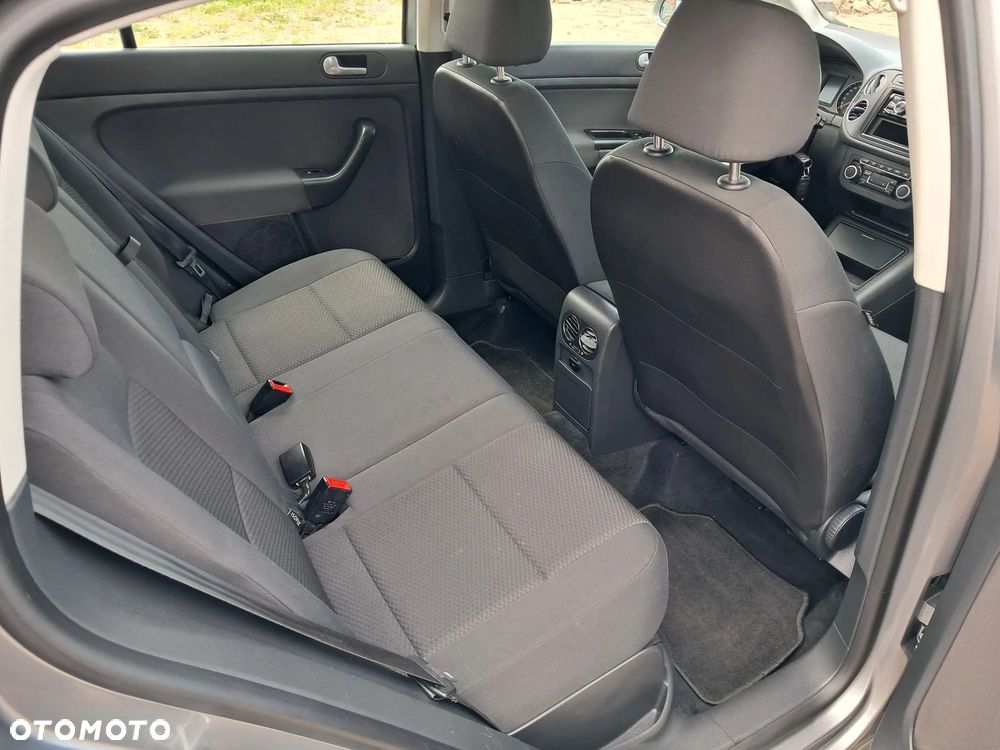 Volkswagen Golf Plus - 17