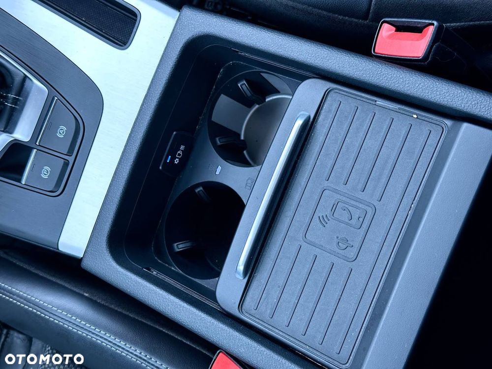 Audi Q5 55 TFSI e Quattro S Line S tronic - 16
