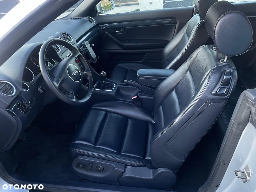 Audi A4 Cabrio 2.4 - 18
