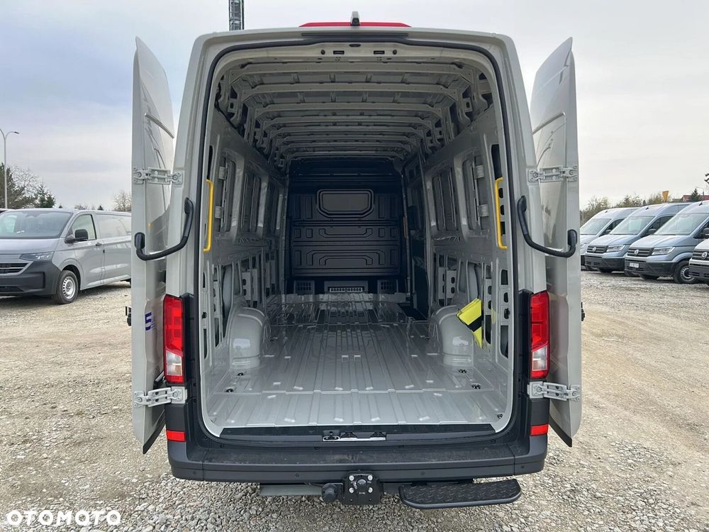 Volkswagen Crafter 35 Furgon LONG/L5H3, 2.0 BiTDI 177KM, Wysoki dach, r. o. 4490mm - 12