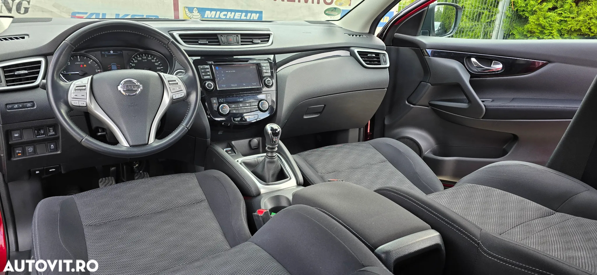 Nissan Qashqai 1.6 DCI ALL-MODE 4x4i N-Connecta - 12