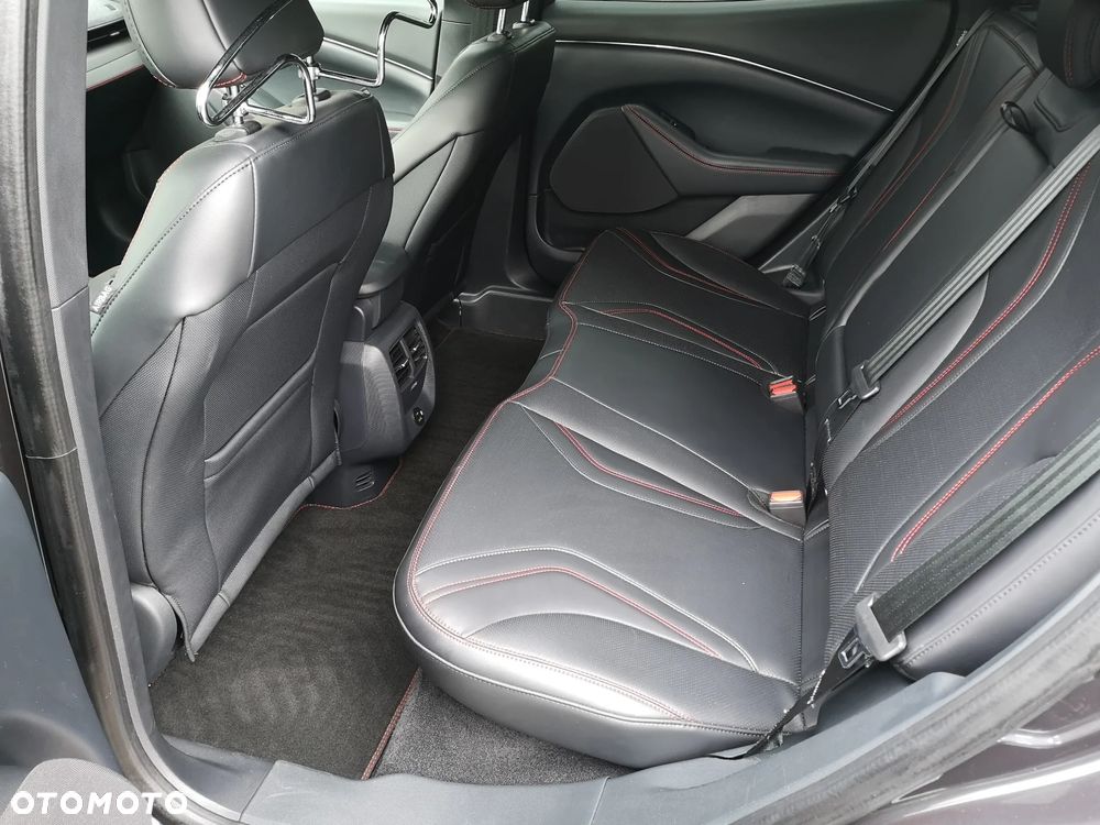 Ford Mustang Mach-E AWD - 25