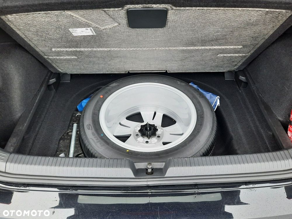 Volkswagen Golf 1.5 eTSI Life DSG - 31