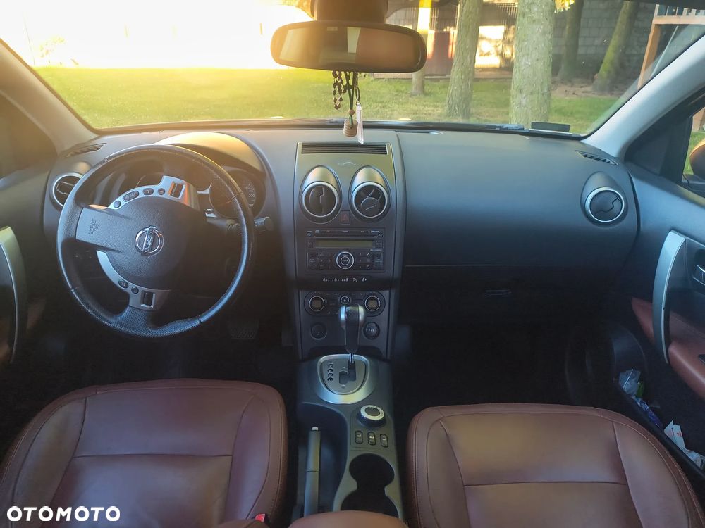 Nissan Qashqai+2 2.0 4x4 Tekna Premium CVT - 4