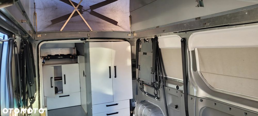 Opel Vivaro L2H1 2.9t - 16