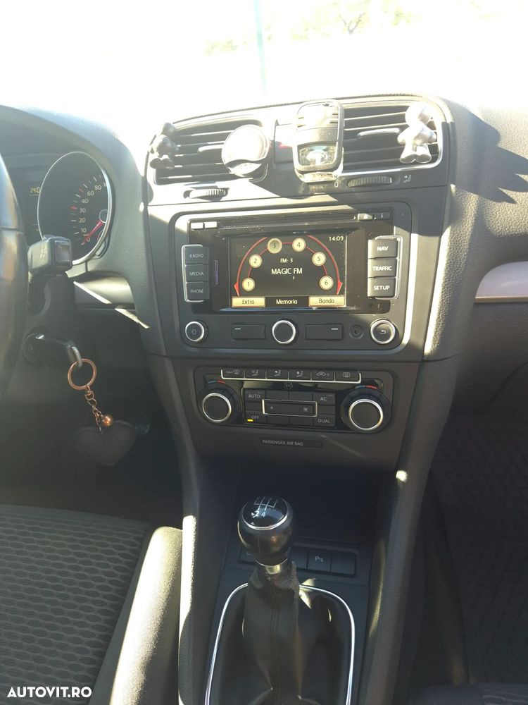 Volkswagen Golf 1.6 TDI BlueMotion Technology DPF Comfortline - 5