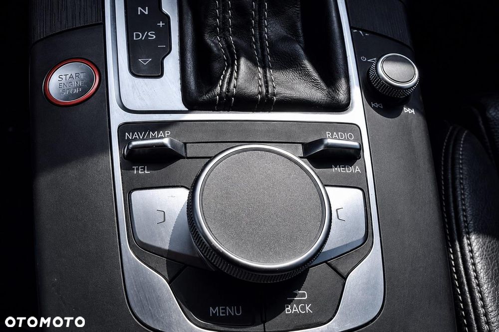 Audi S3 S tronic - 16