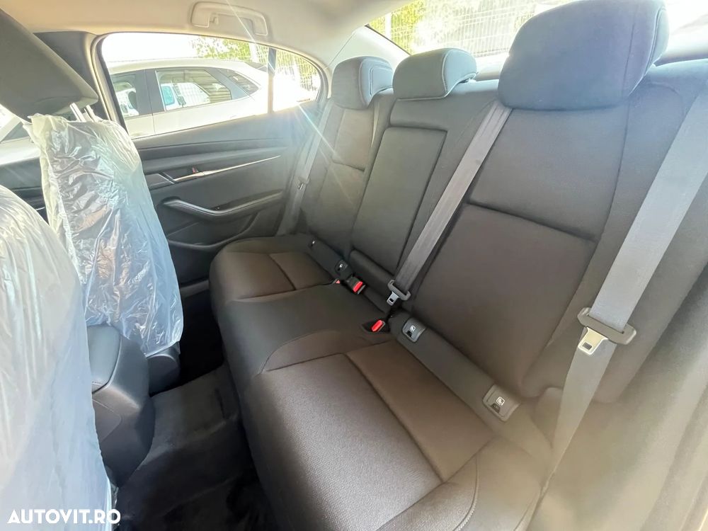 Mazda 3 e-Skyactiv X186 AT MHEV Center-Line - 17