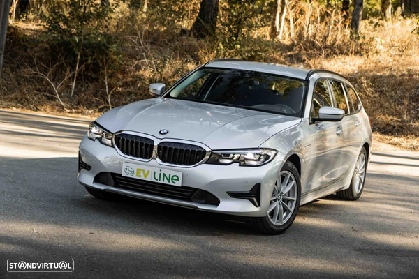 BMW 330 e Touring Corporate Edition Auto