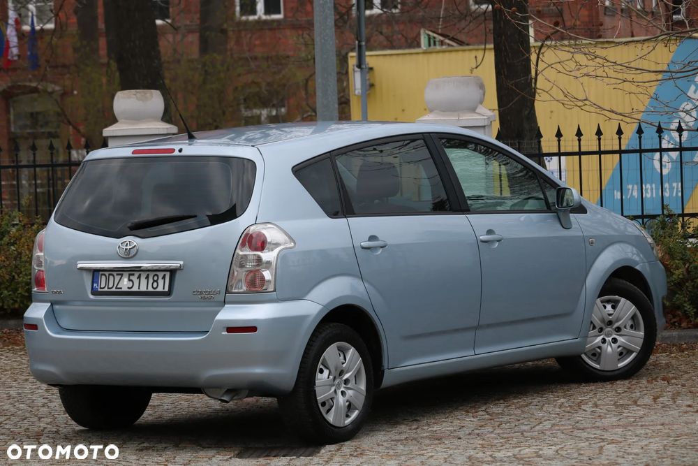 Toyota Corolla Verso - 39