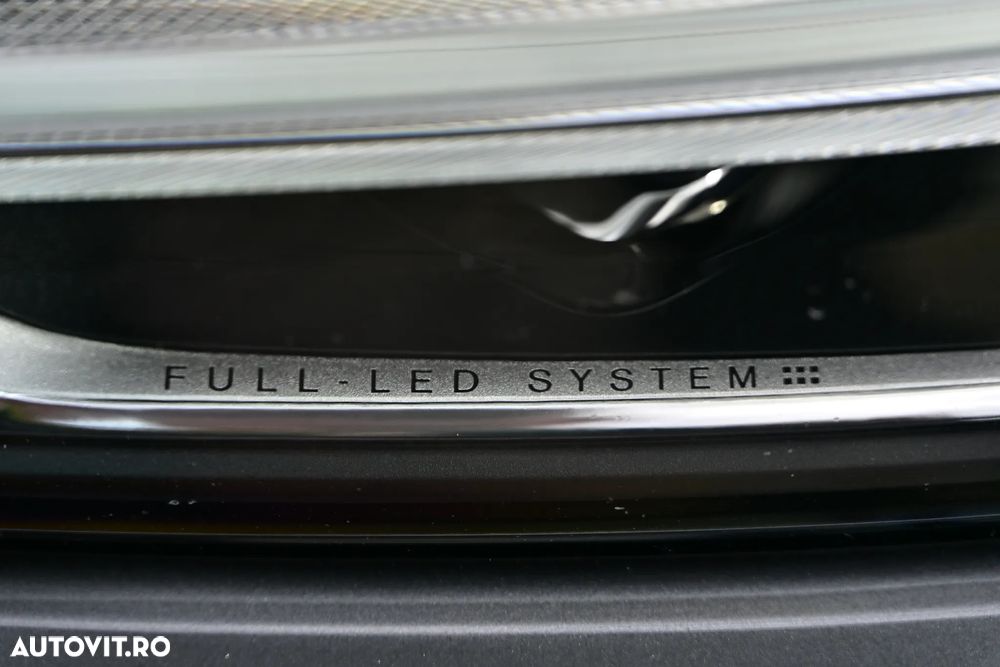 Volvo XC 60 D5 AWD R-Design - 27